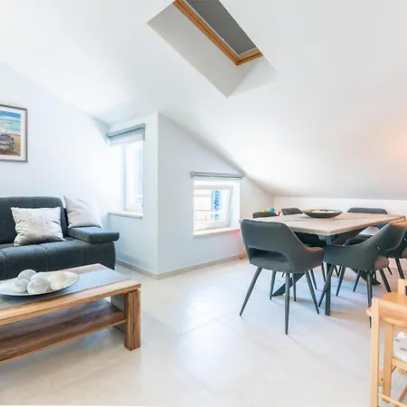 Apartment Beautiful In With Wifi Medulin